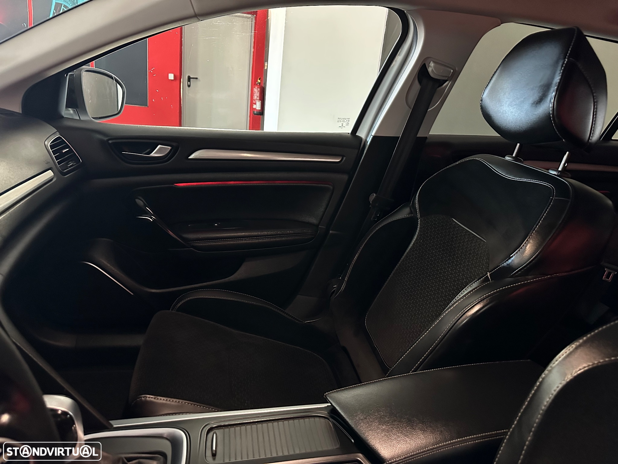 Renault Mégane Sport Tourer ENERGY dCi 110 EDC INTENS - 21