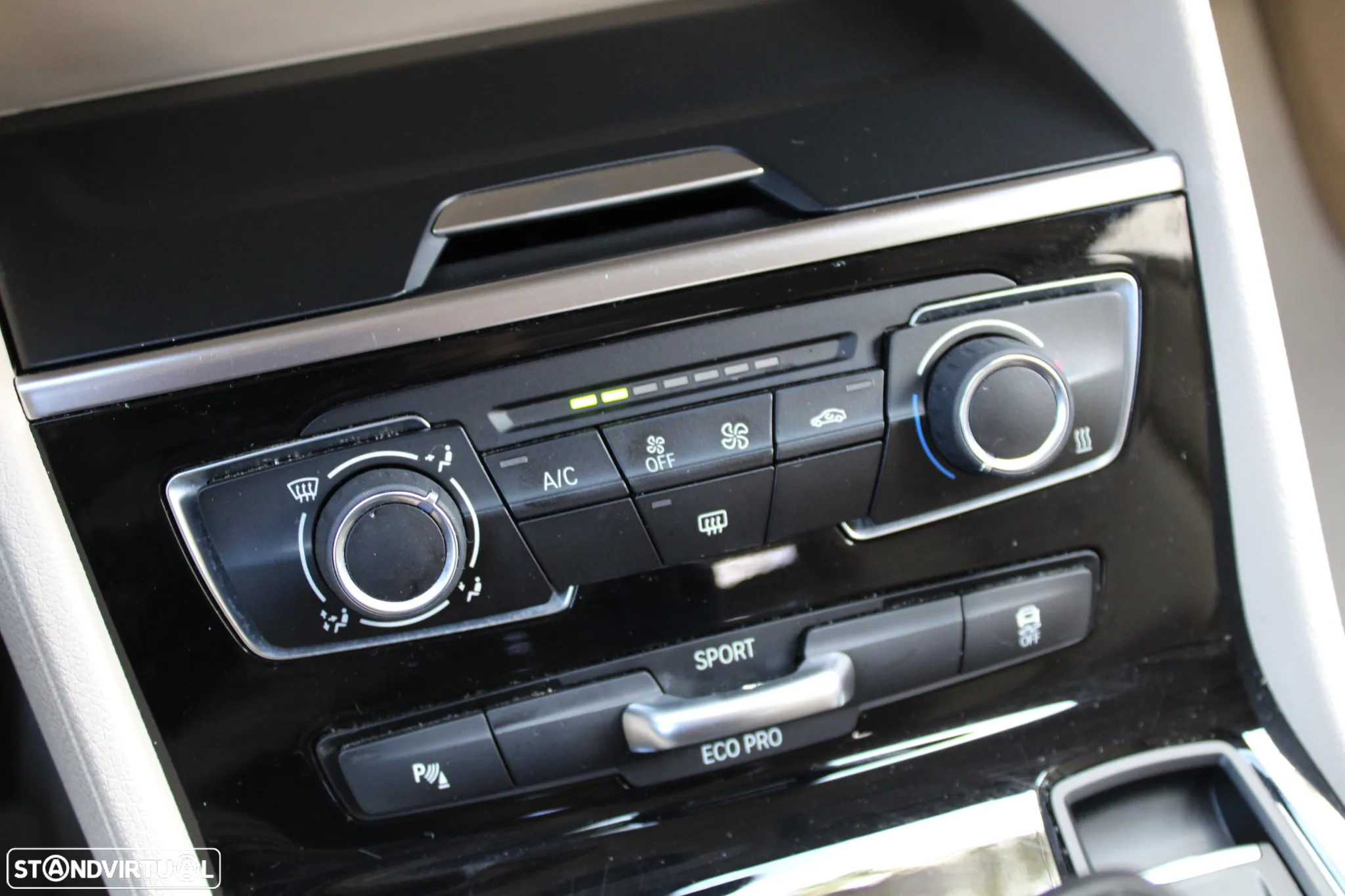 BMW 218 Active Tourer d Advantage Auto - 42