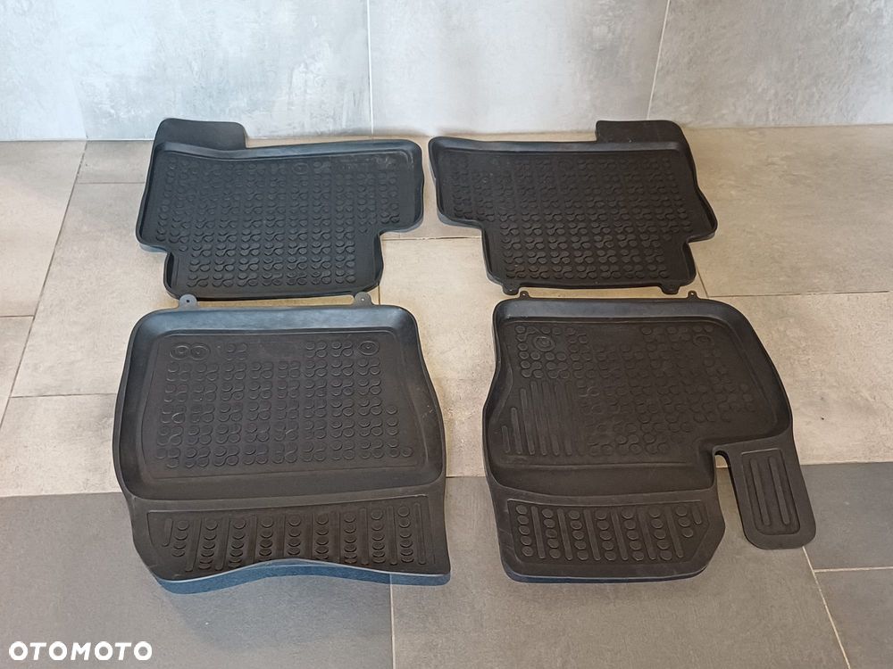 NR 108 Dywaniki Gumowe Ford Kuga 2017 rok generacja 2 Rezaw-Plast - 2