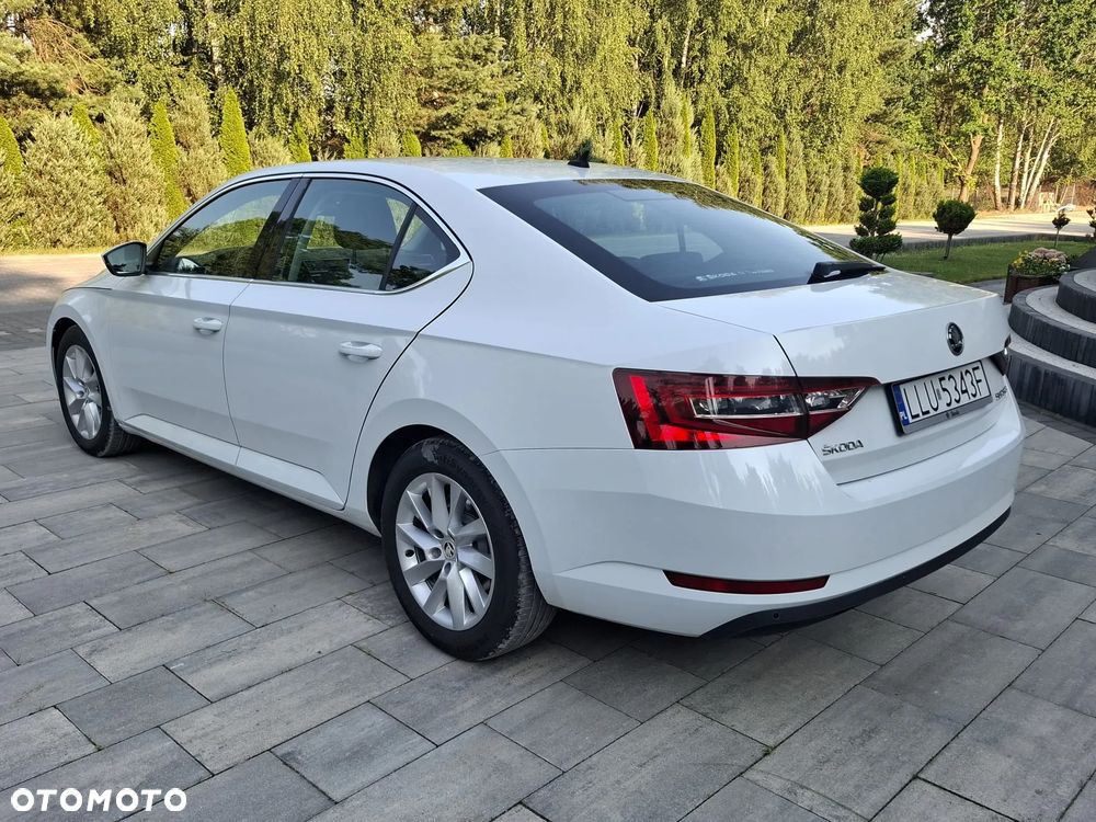 Skoda Superb 2.0 TDI Active DSG - 3