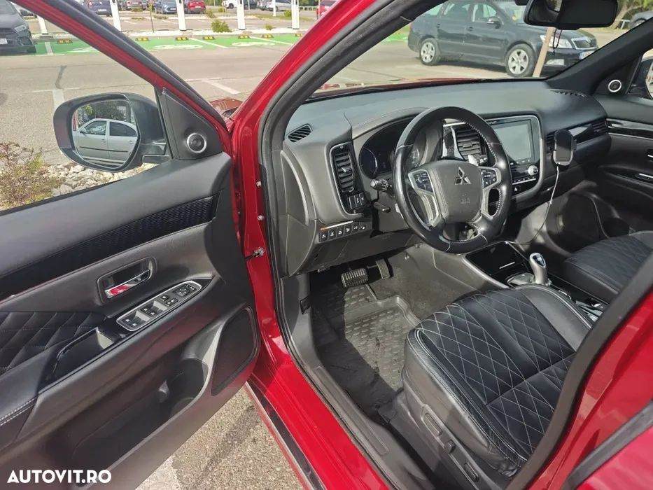 Mitsubishi Outlander PHEV 2.4 L 4X4 Instyle - 7