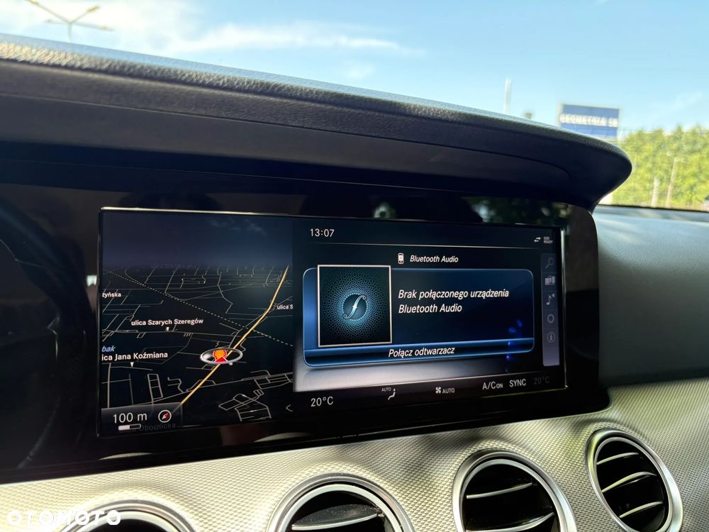 Mercedes-Benz Klasa E 220 d 9G-TRONIC - 22