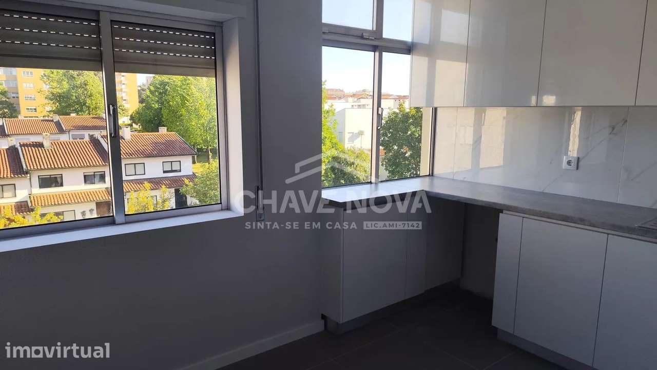 Apartamento T2 totalmente renovado na Maia - Grande imagem: 2/8