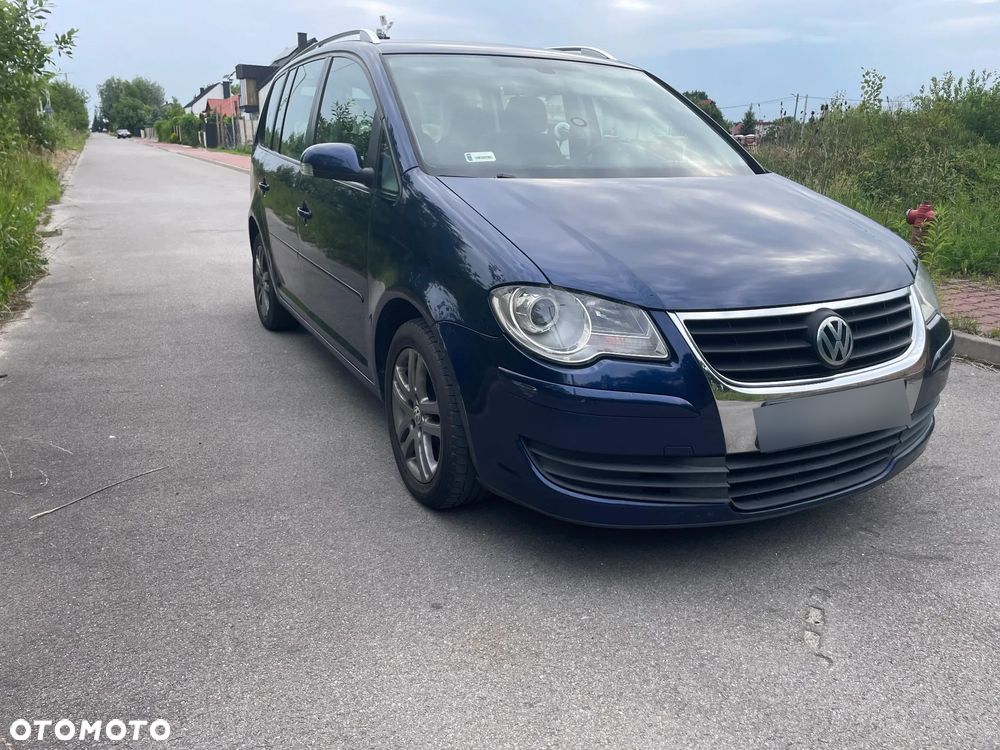 Volkswagen Touran - 3