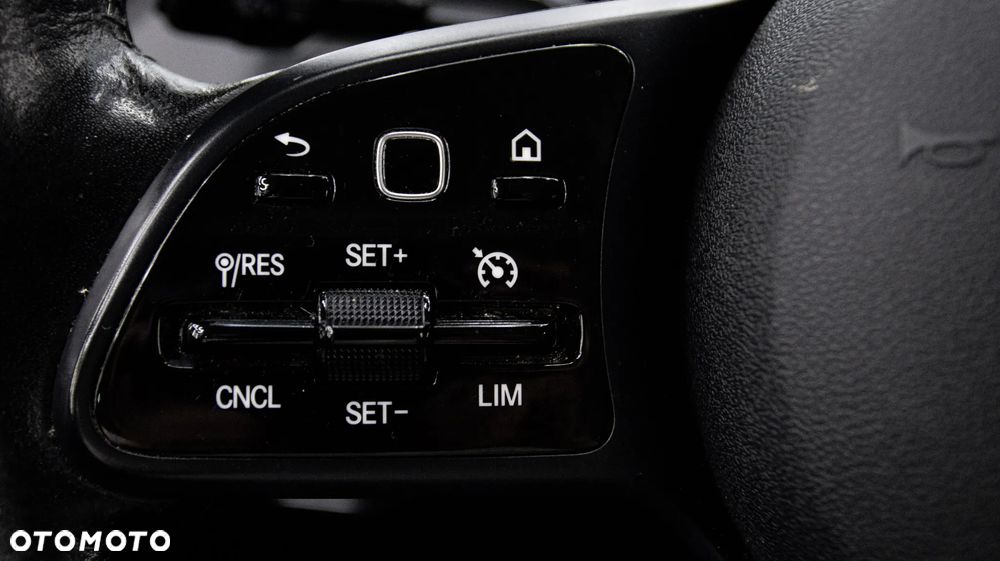 Mercedes-Benz GLB 200 d 8G-DCT - 20