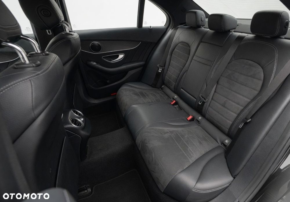 Mercedes-Benz Klasa C 300 d 4MATIC 9G-TRONIC - 8