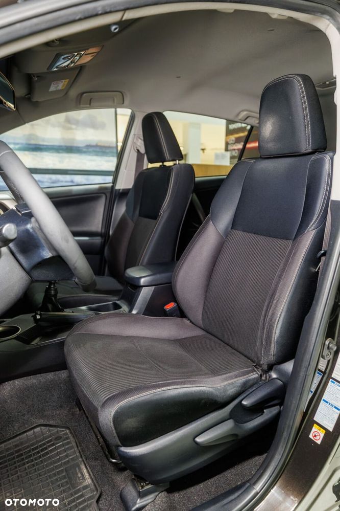Toyota RAV4 2.0 D-4D 4x4 - 15
