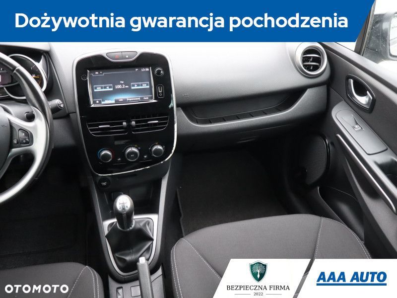 Renault Clio - 10