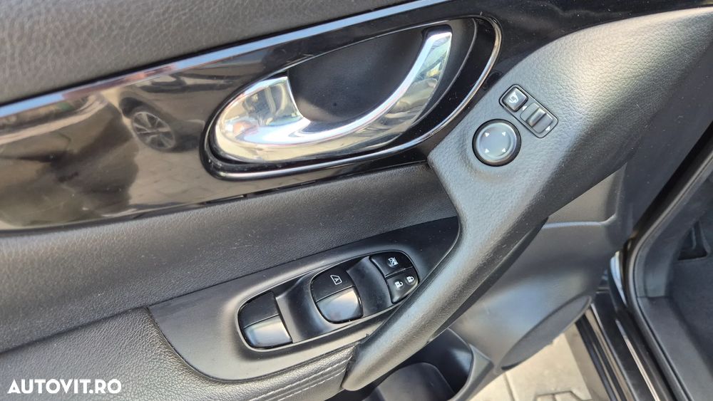 Nissan Qashqai 1.6 DCI Start/Stop 4X4-i Tekna - 9