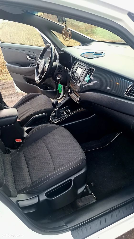 Kia Carens 1.7 CRDi 115 Dream-Team Edition - 12