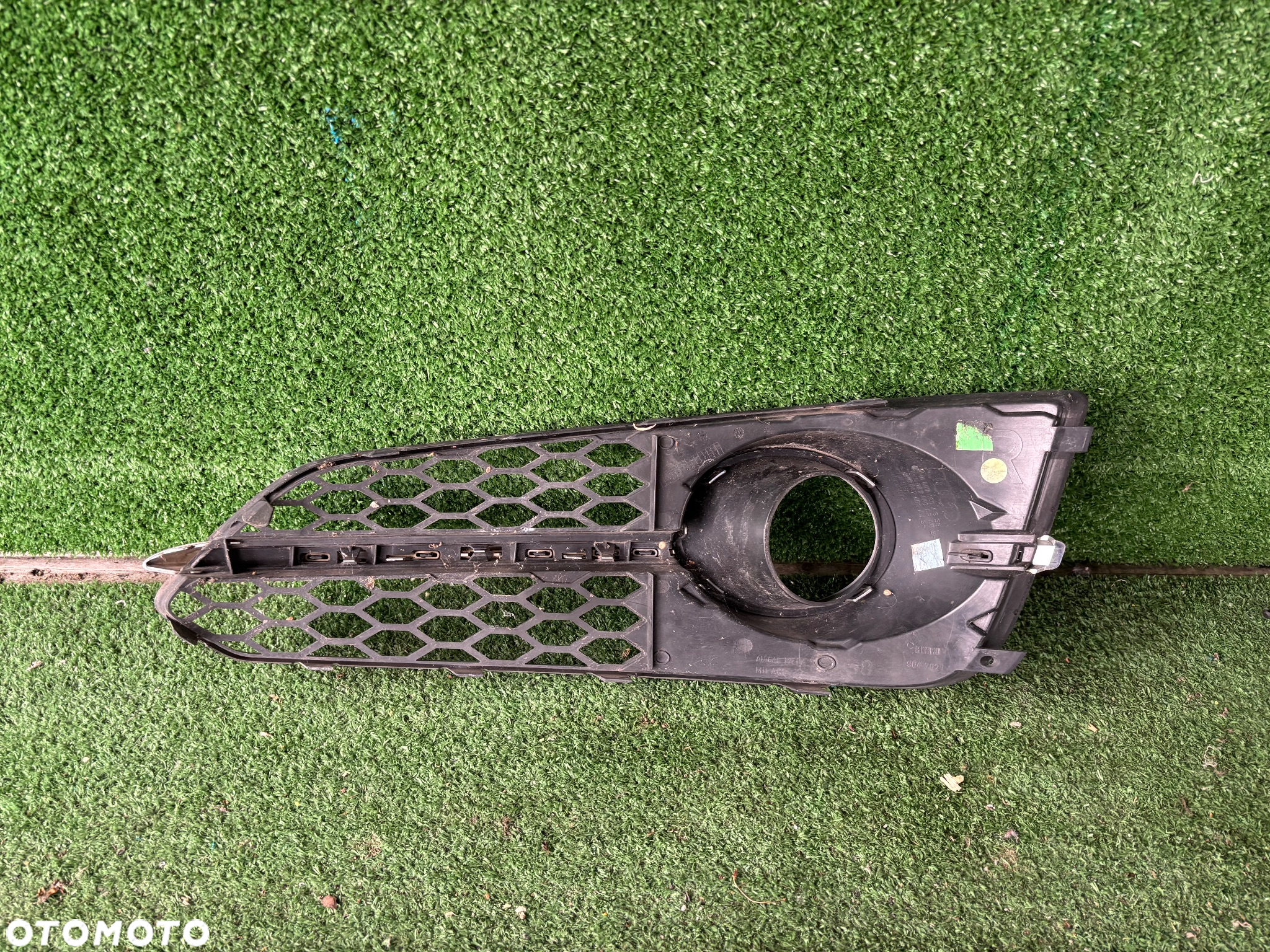 Audi S8 4H0 lift 14-17 kratka zderzaka prawa strona - 2
