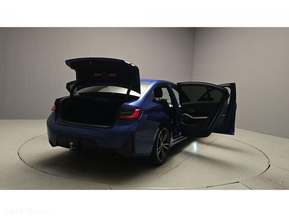 BMW Seria 3 320d xDrive mHEV M Sport sport - 12