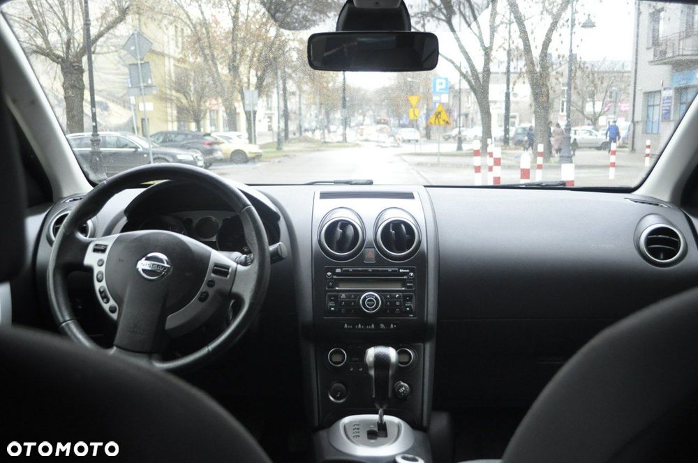 Nissan Qashqai 2.0 dCi 4 x 4 DPF tekna - 8