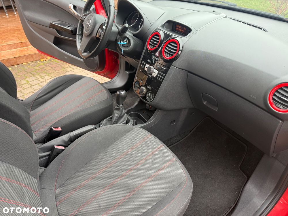 Opel Corsa 1.4 16V Color Edition - 34