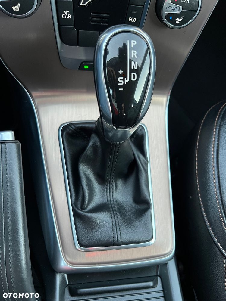Volvo V40 Cross Country D3 Geartronic Momentum - 15