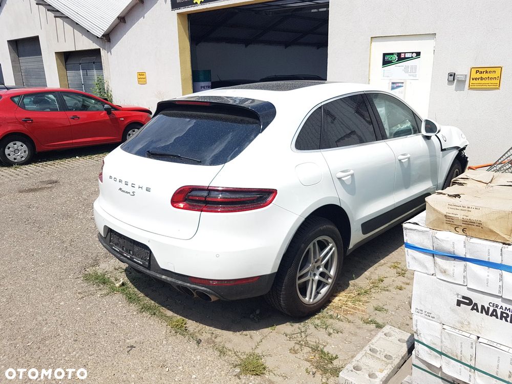 Porsche Macan S - 11