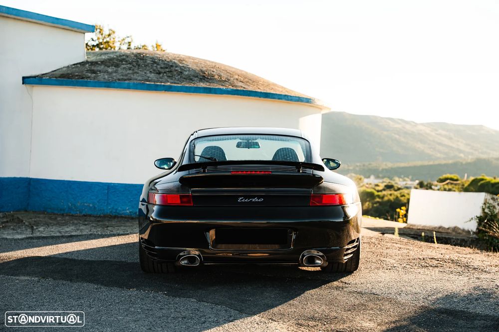 Porsche 911 (996) Turbo - 22