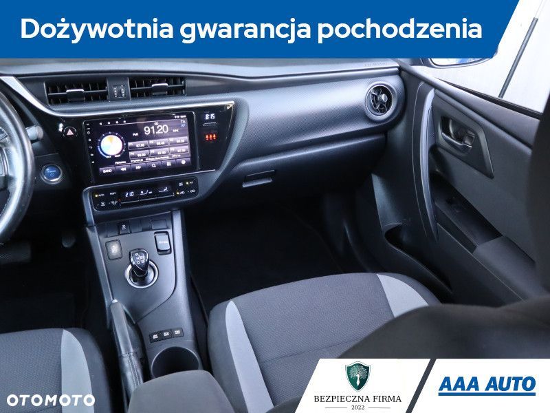 Toyota Auris - 10