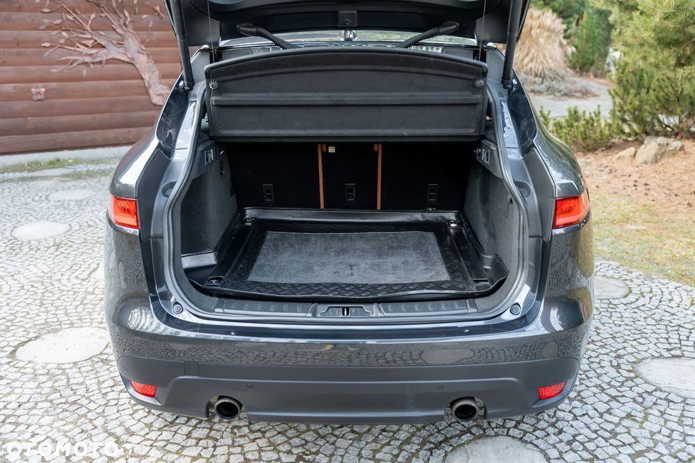 Jaguar F-Pace - 19