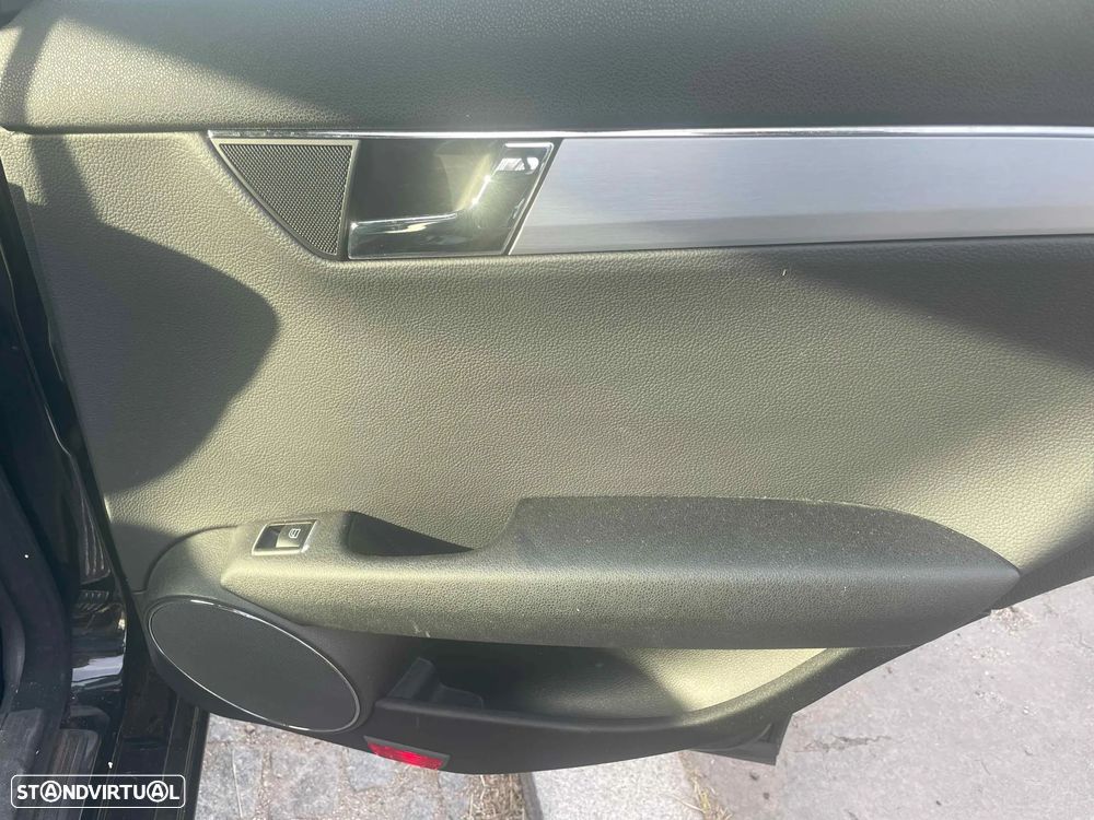 Mercedes-Benz C 220 Station CDI Avantgarde Edition - 16