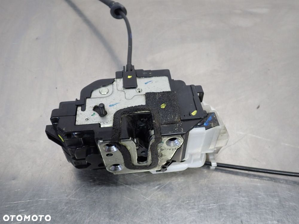 ZAMEK PRAWY TYŁ DRZWI KIA CEED - 2