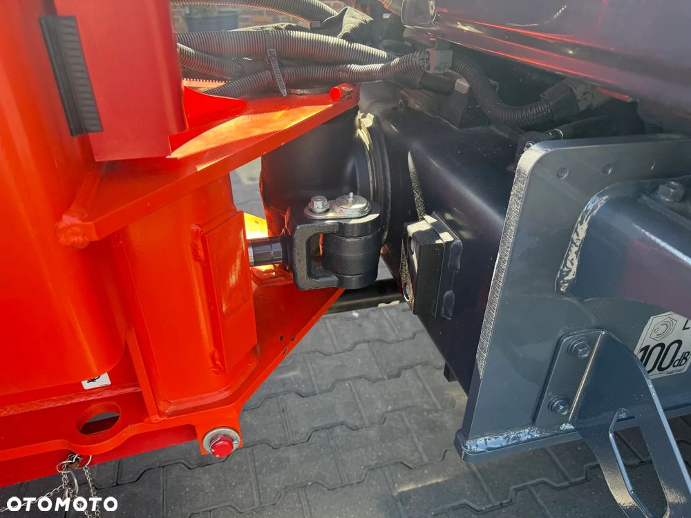 Kubota R070 - 22