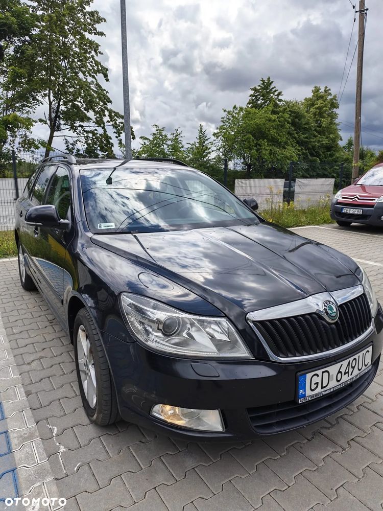 Skoda Octavia 2.0 TDI DPF 4x4 Ambiente - 2