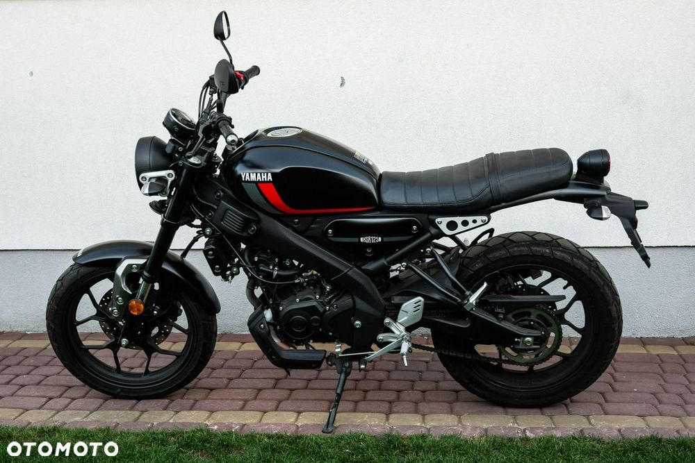 Yamaha XSR - 6