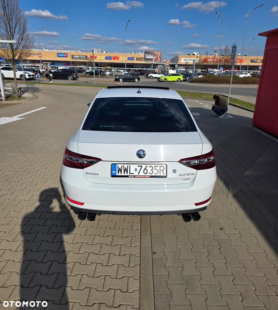 Skoda Superb 2.0 TSI 4x4 L&K DSG - 3
