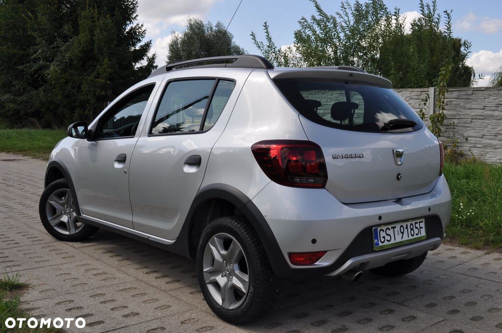 Dacia Sandero 0.9 TCe SL Celebration S&S EU6 - 4