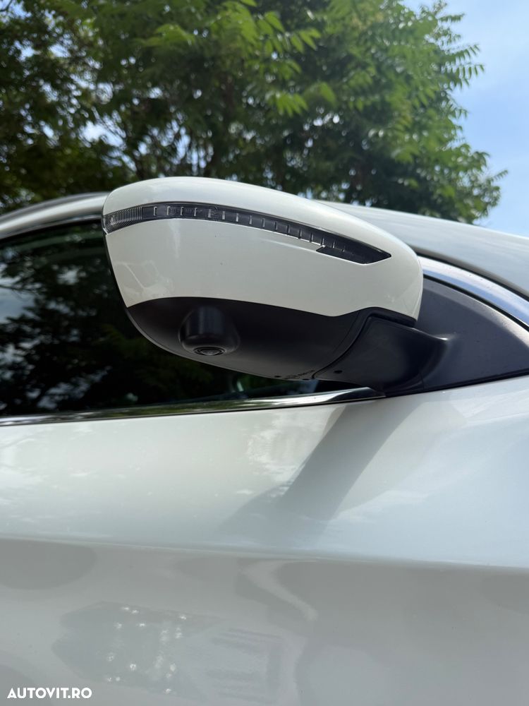 Nissan Qashqai 1.6 DCI Xtronic TEKNA - 9