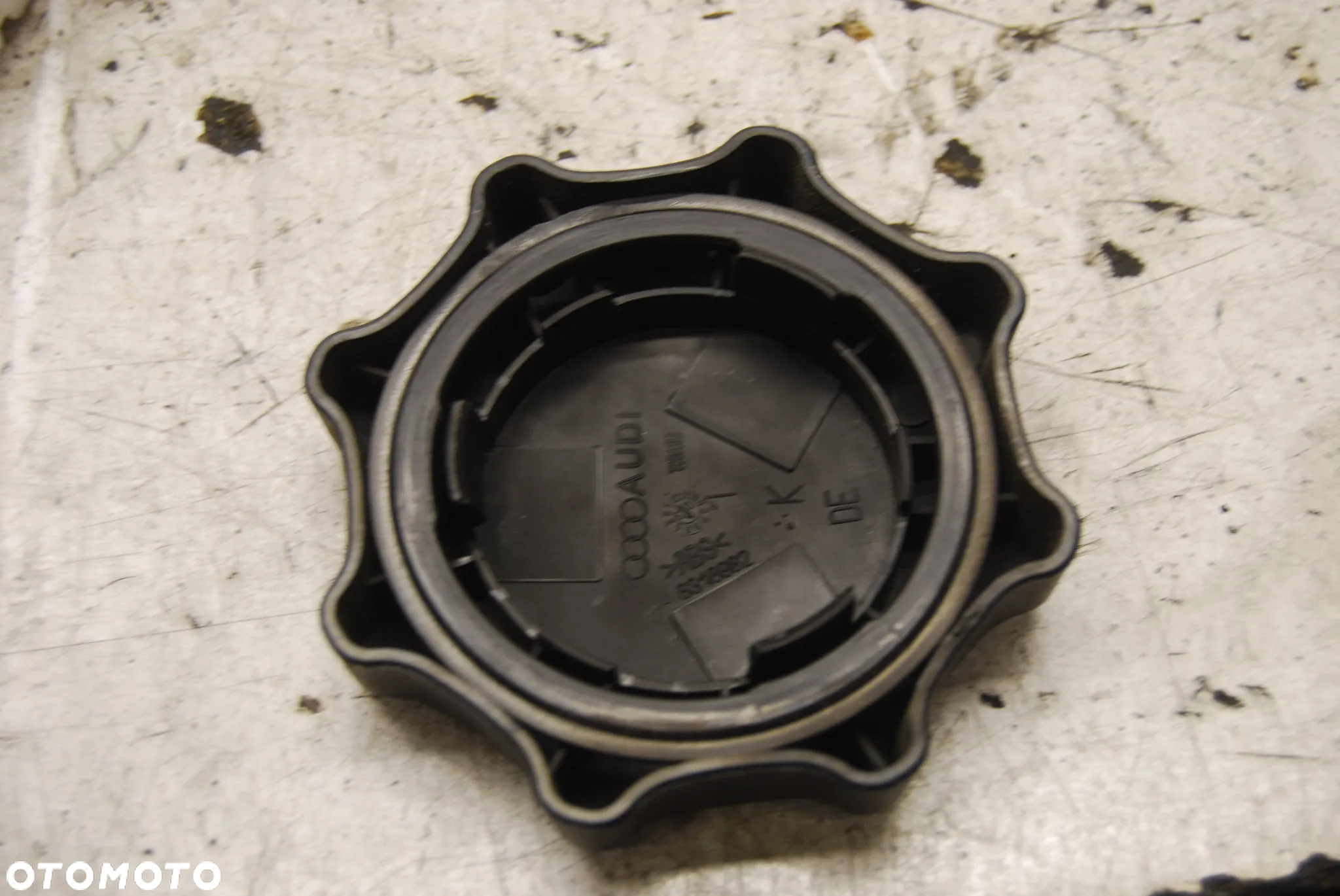 POKRĘTŁO FOTELA 8318982 AUDI A4 B6 B7 - 2