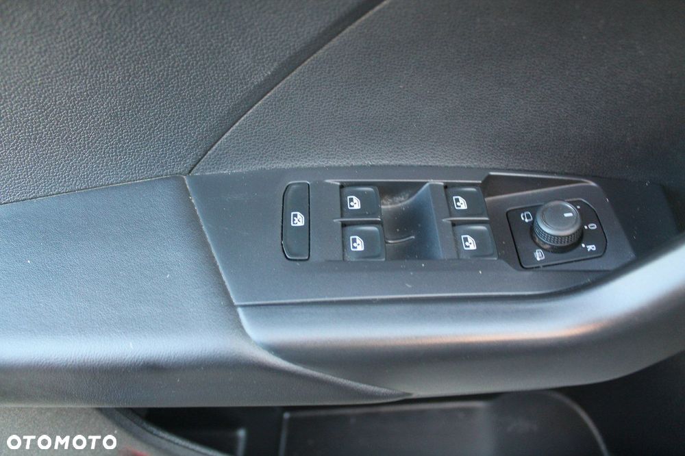 Volkswagen T-Cross - 18