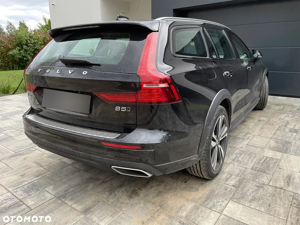 Volvo V60 Cross Country - 4