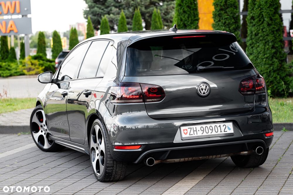 Volkswagen Golf 2.0 GTI DSG - 12