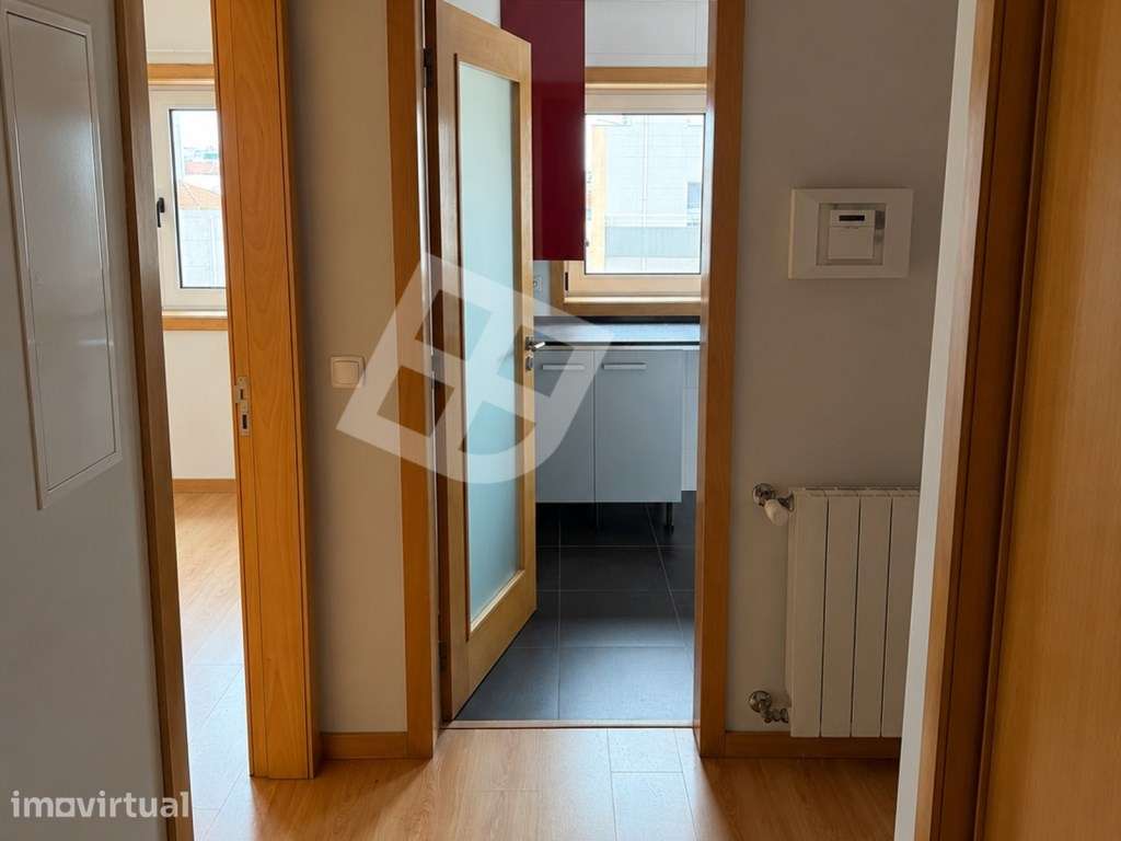 Apartamento T1 como novo - Centro de Aveiro - Grande imagem: 4/16