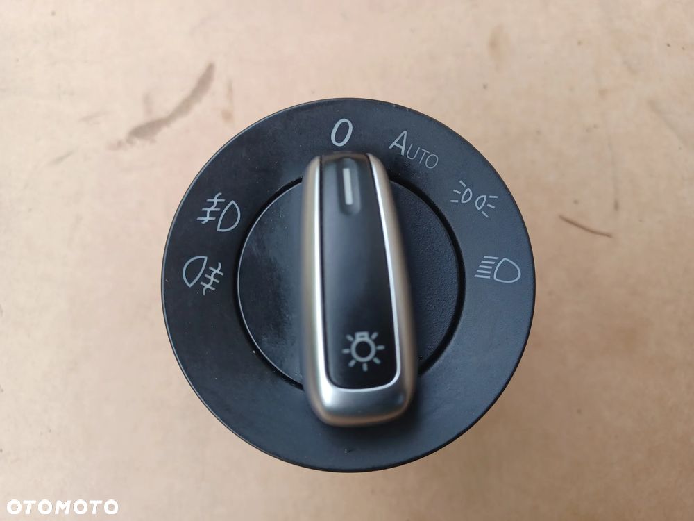 PRZEŁĄCZNIK ŚWIATEŁ GOLF VI 3C8941431A - 1