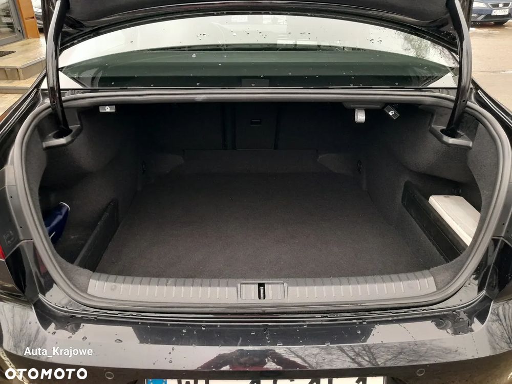 Volkswagen Passat 2.0 TDI EVO Business DSG - 31