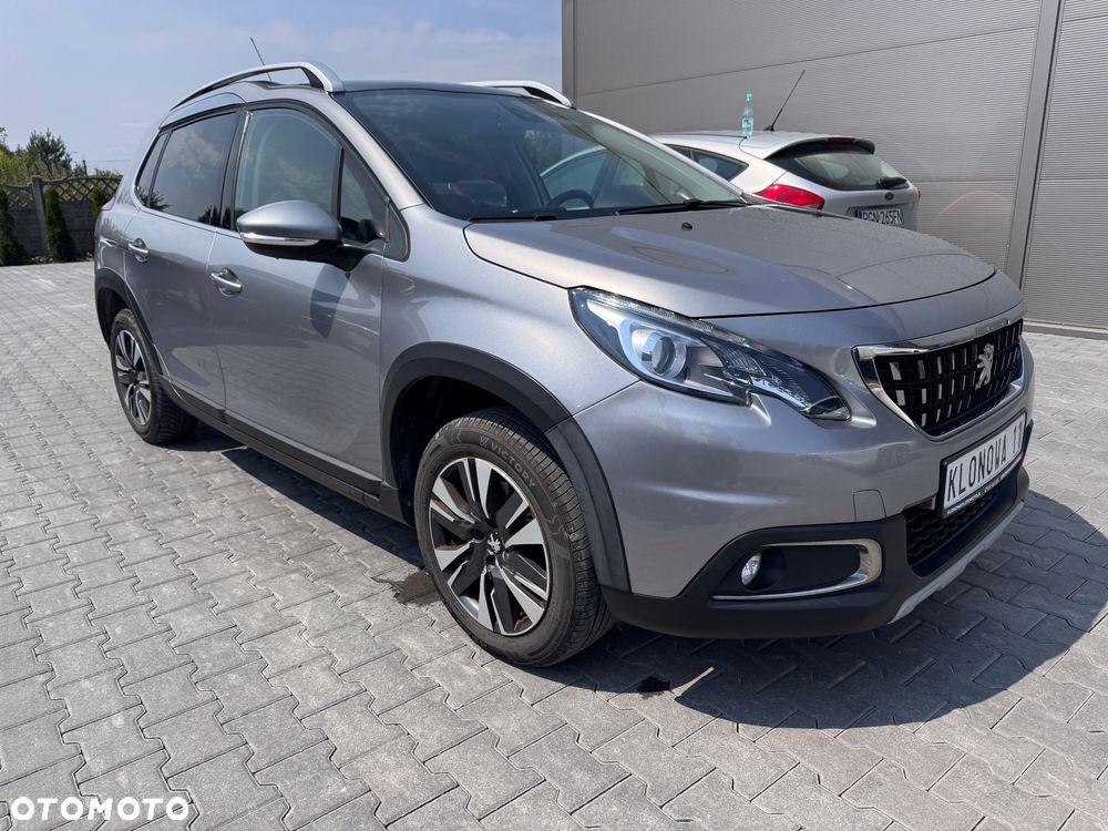 Peugeot 2008 1.2 Pure Tech Allure S&S - 4