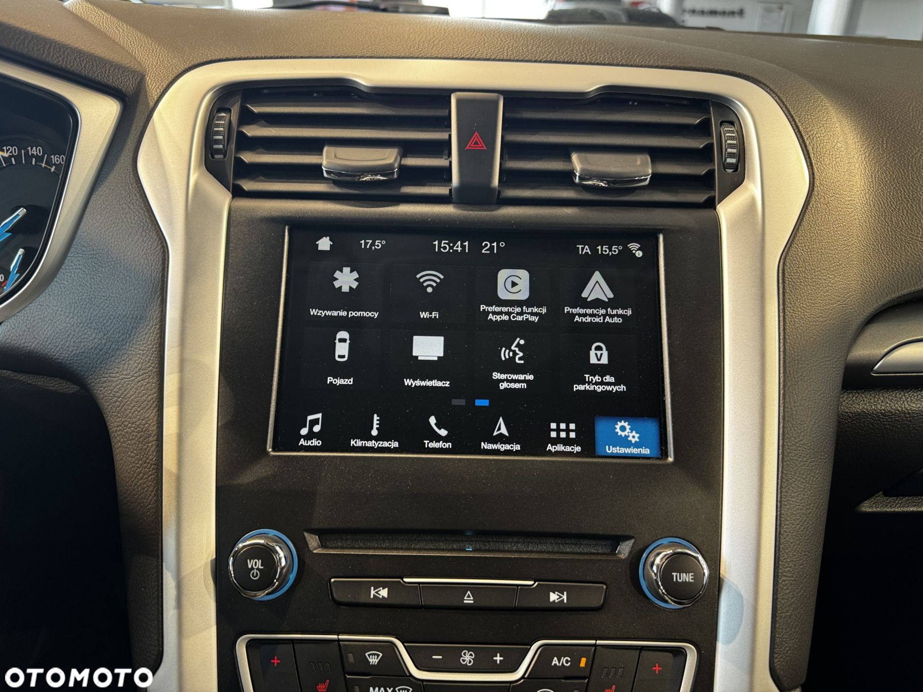 Ford Mondeo - 26