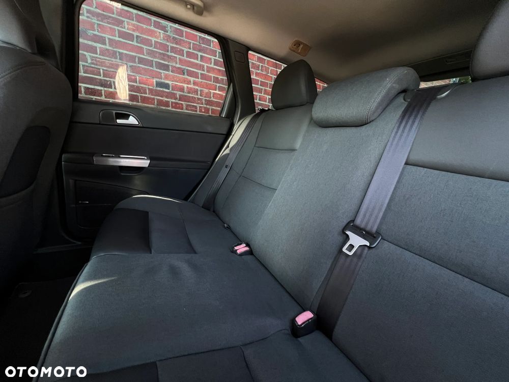 Volvo V50 2.4 - 15