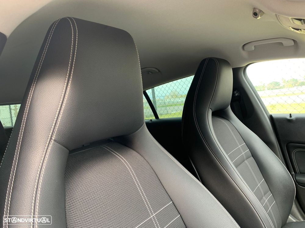 Mercedes-Benz CLA 200 d Shooting Brake AMG Line Aut. - 11