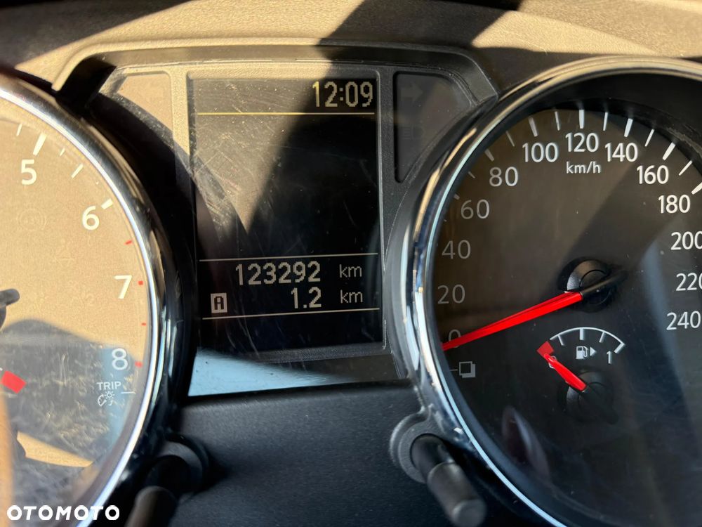 Nissan Qashqai+2 - 19