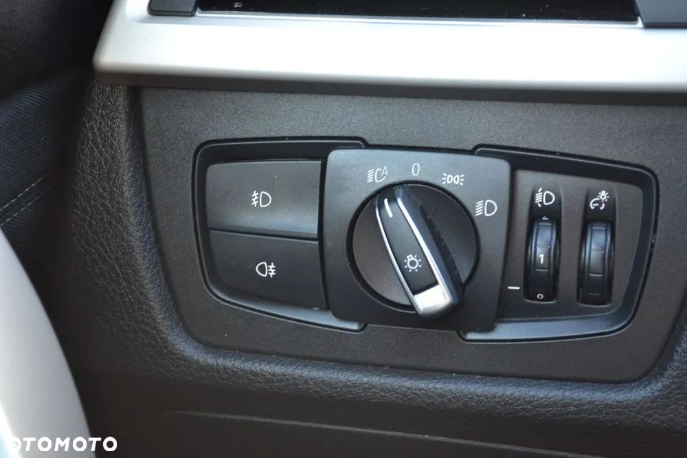 BMW Seria 3 318d Advantage - 19