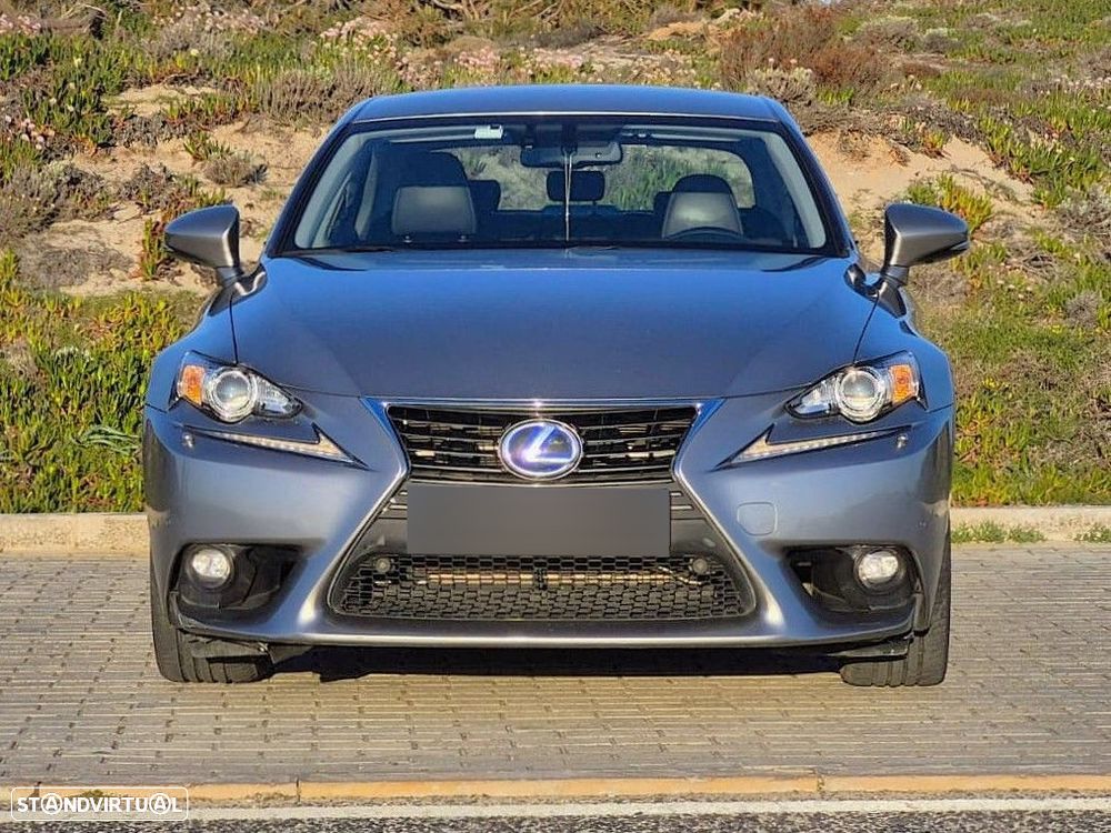 Lexus IS 300H Executive - 43