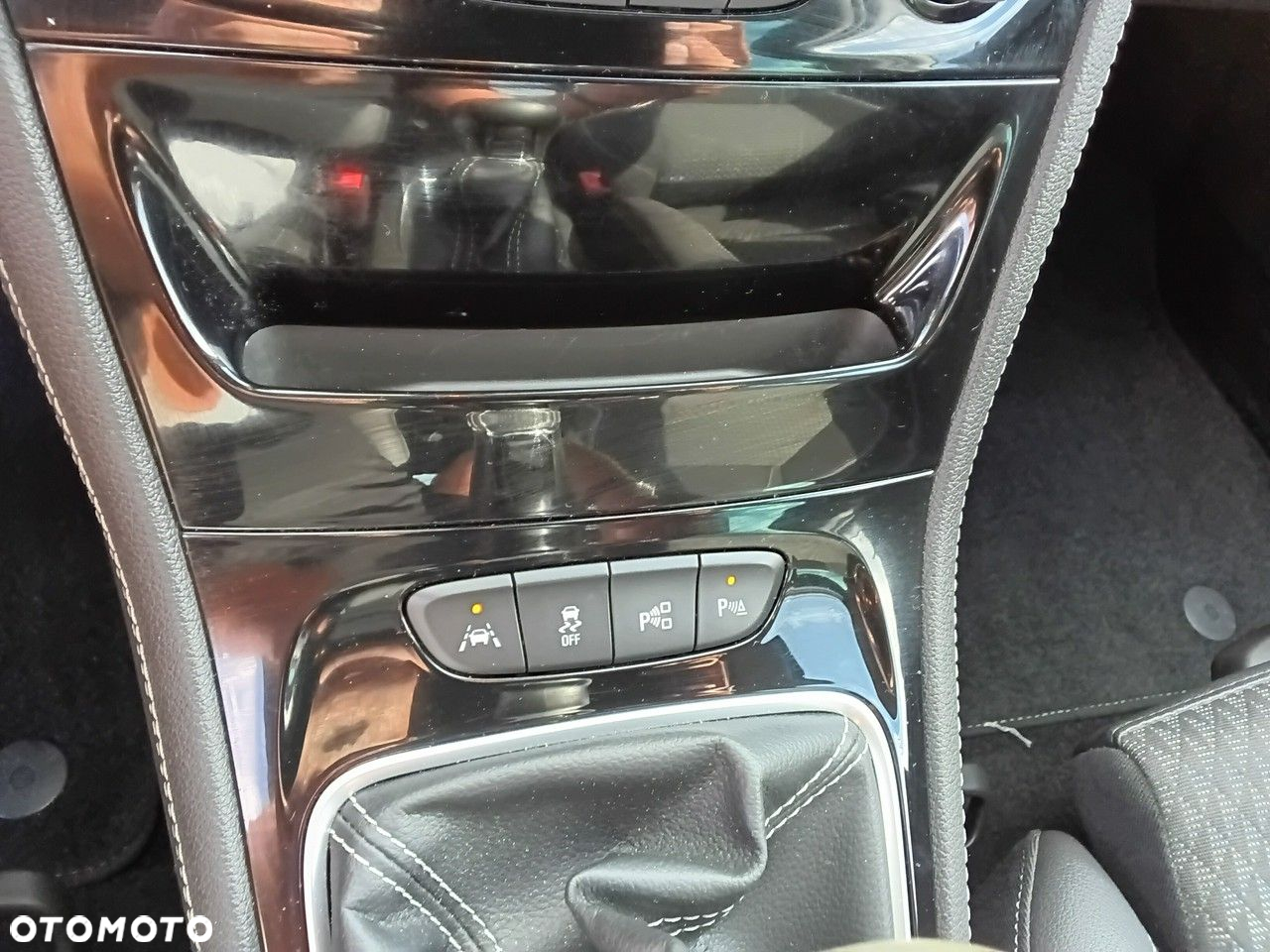 Opel Astra 1.4 Turbo Innovation - 25