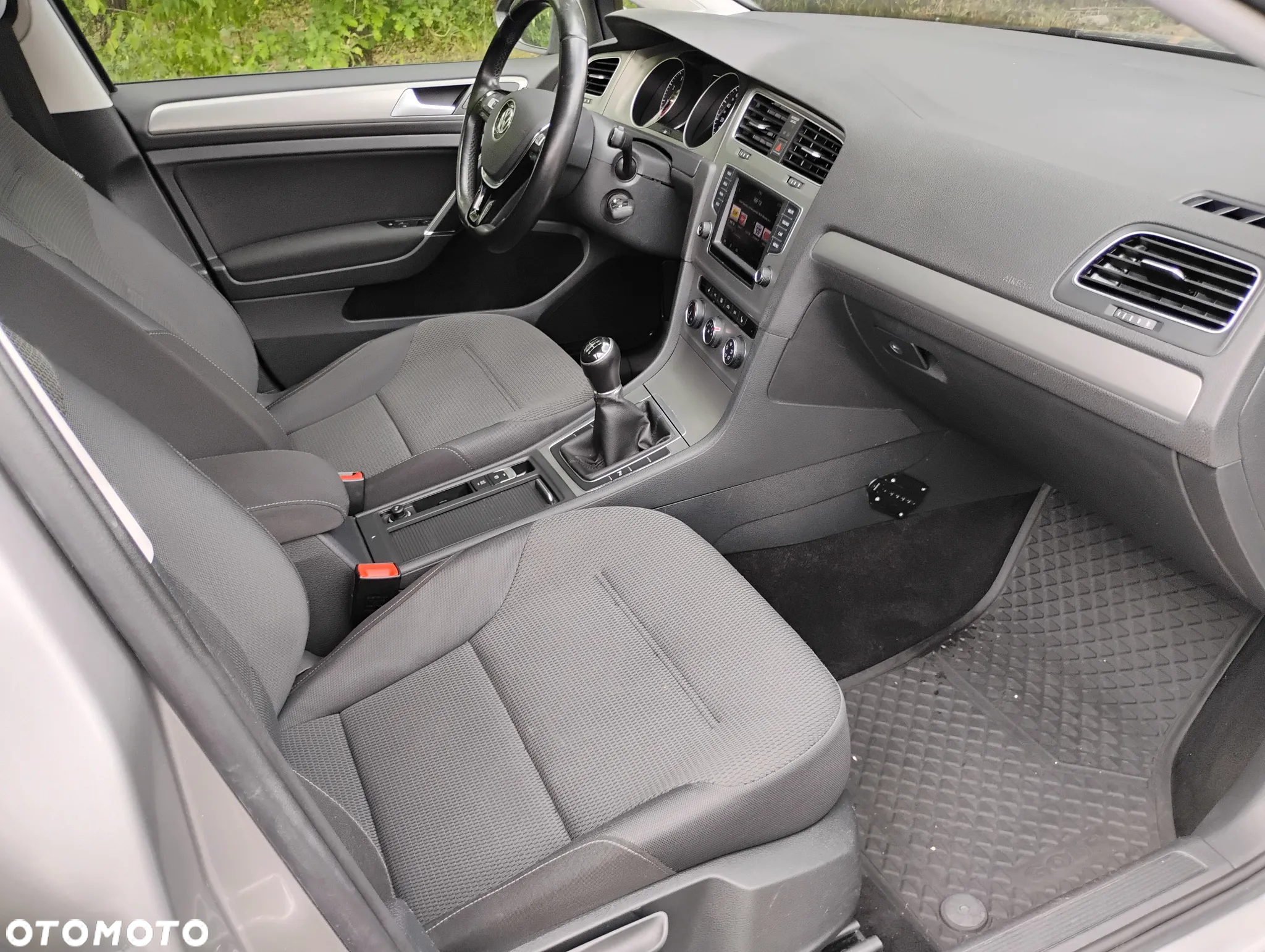 Volkswagen Golf - 14