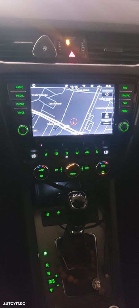 Skoda Octavia 2.0 TDI STYLE DSG - 13