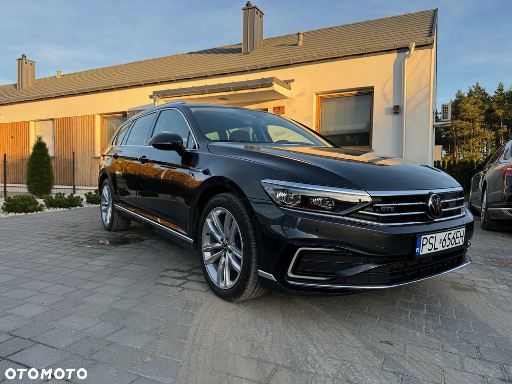 Volkswagen Passat - 4