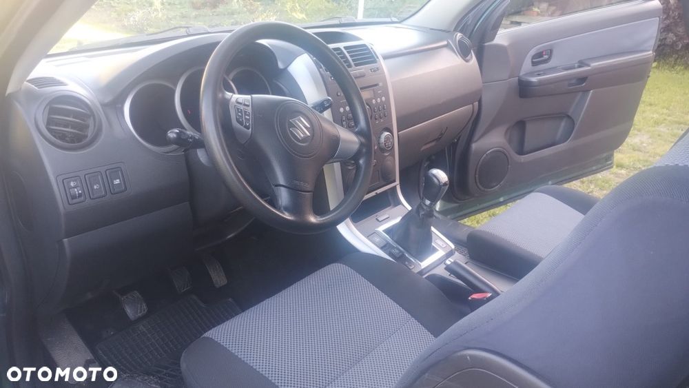 Suzuki Vitara - 8
